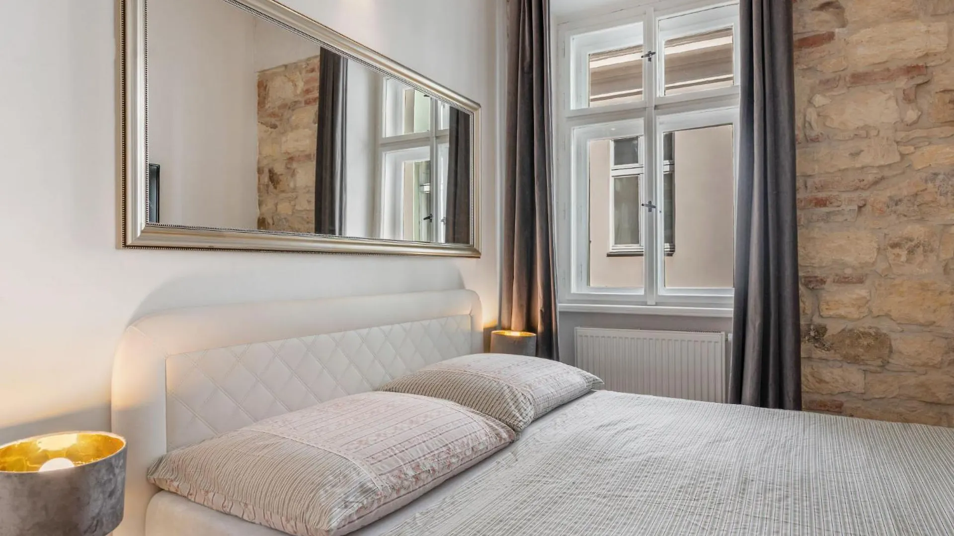 Apartment Old Town Style By Interhome Praga