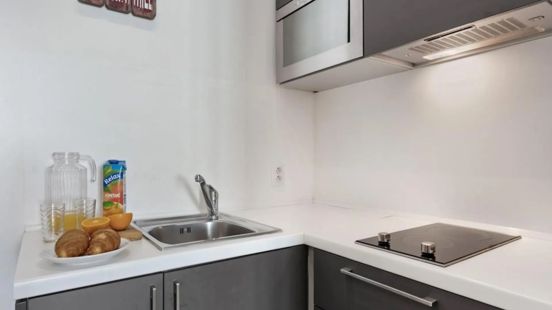Apartment Old Town Style By Interhome براغ